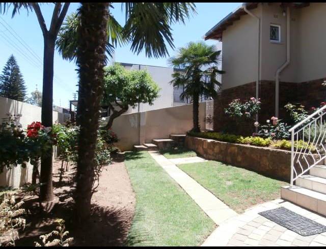 3 BEDROOM HOUSE FOR SALE IN OAKDENE